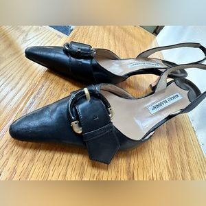 Manolo Blahnik
Black Leather Shoes Size 39 US 9 black shoes